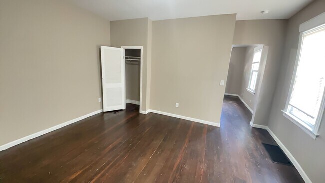 Foto del edificio - 5121 Silver St