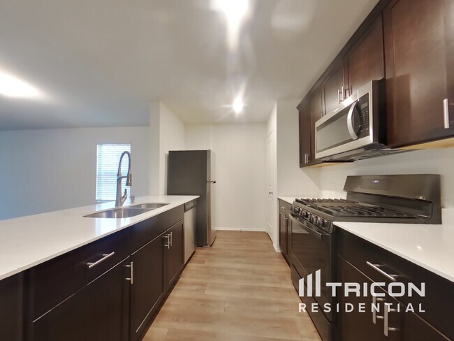 Foto del edificio - 432 Blue Crow Ln