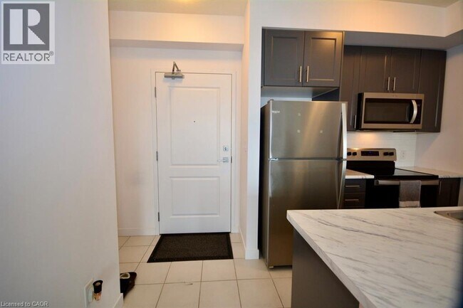 Photo du bâtiment - 450 Dundas St E