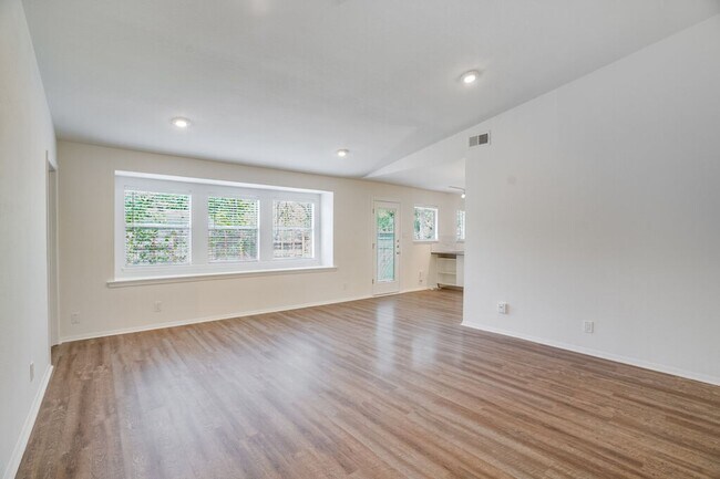 Building Photo - 3416 Harpers Ferry Ln