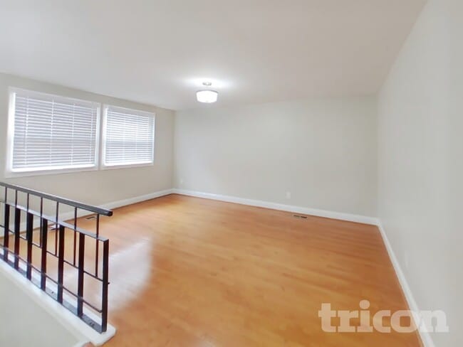 Foto del edificio - 9851 Branchleigh Rd