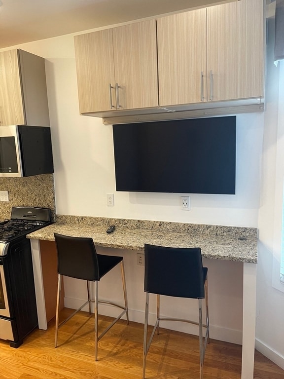 Building Photo - 16 5th St