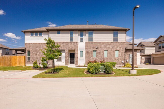 Building Photo - Stylish 3 Bed, 2.5 Bath Home in Gated Roun...
