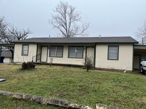 Building Photo - 102 W Halstead Ave