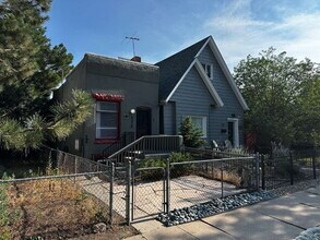 Building Photo - 172 W Maple Ave