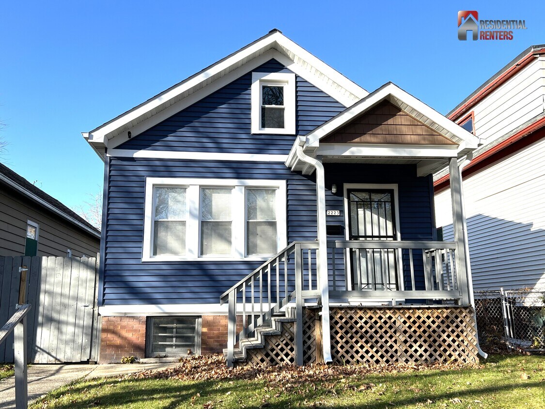 Primary Photo - 2223 N Buffum St