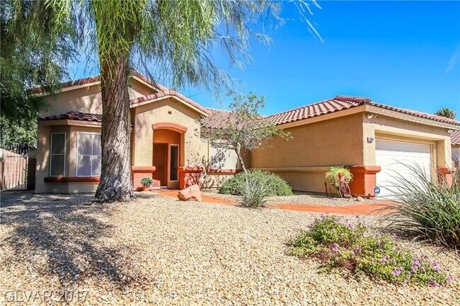Foto del edificio - ** COMING SOON LISTING ** Charming Single-Story Home with Spa & Covered Patio Near Spencer & Wigw...