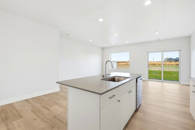 Foto del edificio - 4613 Rd 114