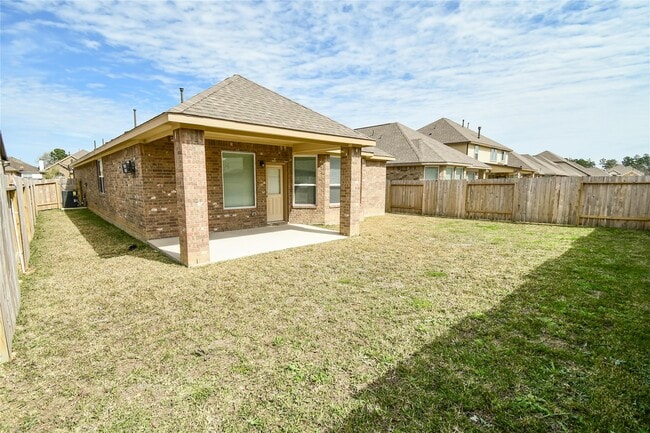 Foto del edificio - 21218 Flowering Dogwood Cir