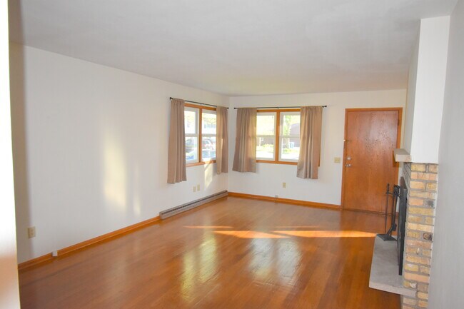 sala de estar - 6706 Spring Grove Ct