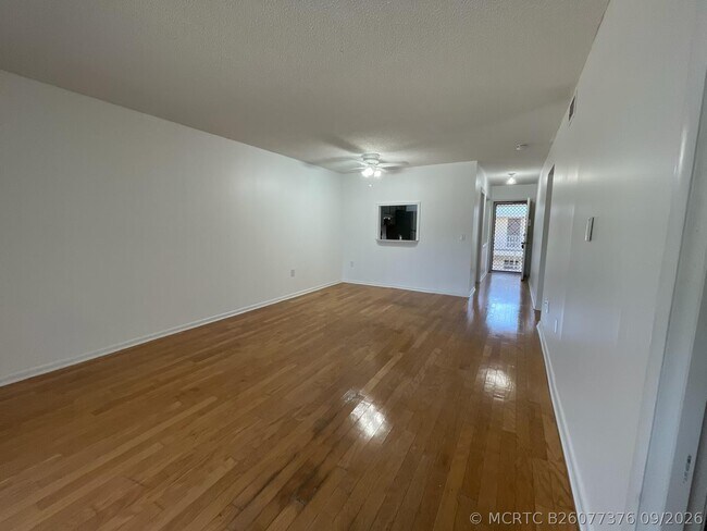 Foto del edificio - 2302 Sunrise Blvd