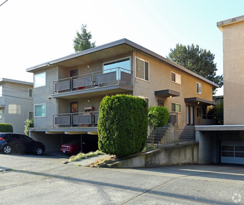 Building Photo - 1427 NW 64th St