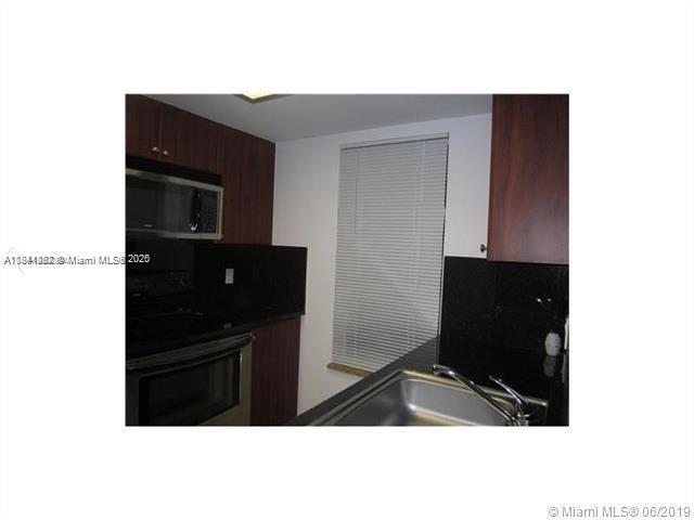 Foto del edificio - 8400 Coral Lake Way