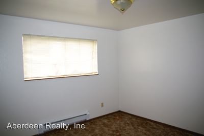 Foto del edificio - 2 br, 1 bath House - 509 S W Blvd