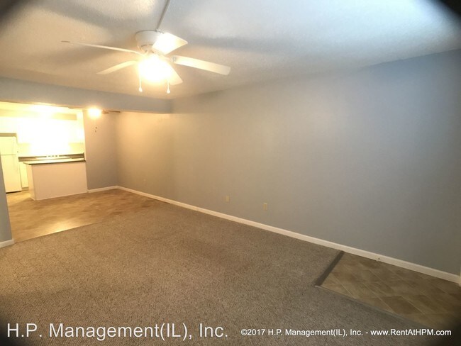 Foto del edificio - 1124 University Dr