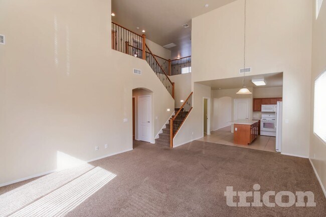 Building Photo - 44369 W Oster Dr