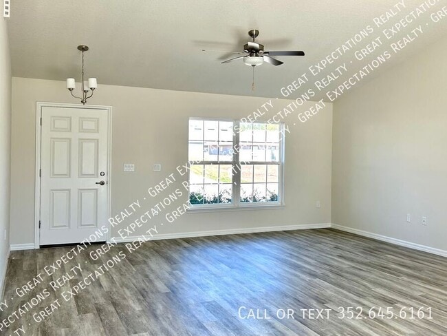 Foto del edificio - 678 Walkertown Dr