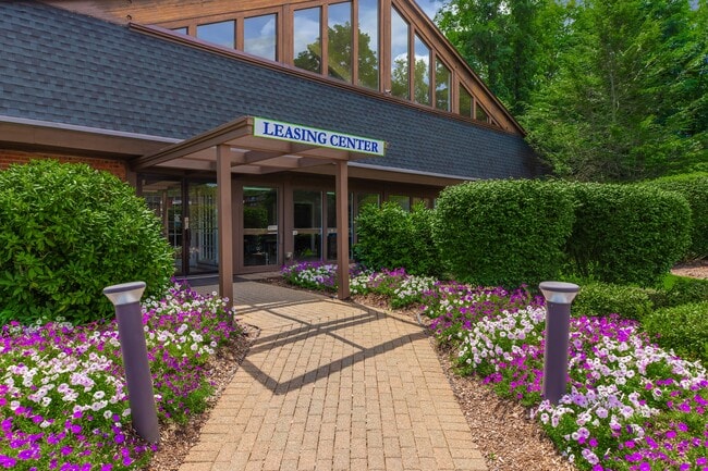 Building Photo - Woodcliff Estates