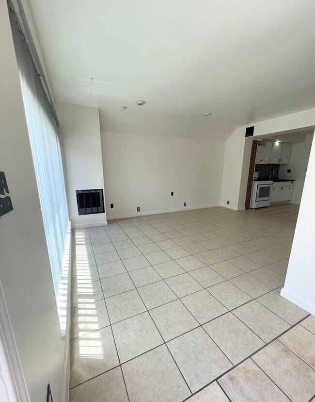 Foto del edificio - 29518 Joy Rd