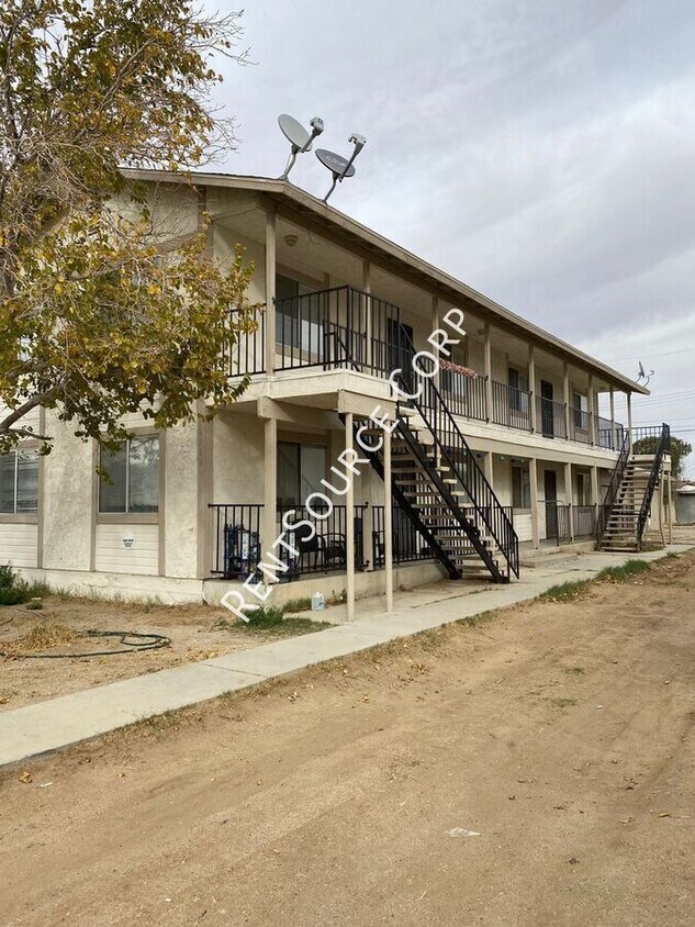 Foto principal - 15582 L St