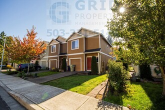 Building Photo - 17934 SW Niks Dr