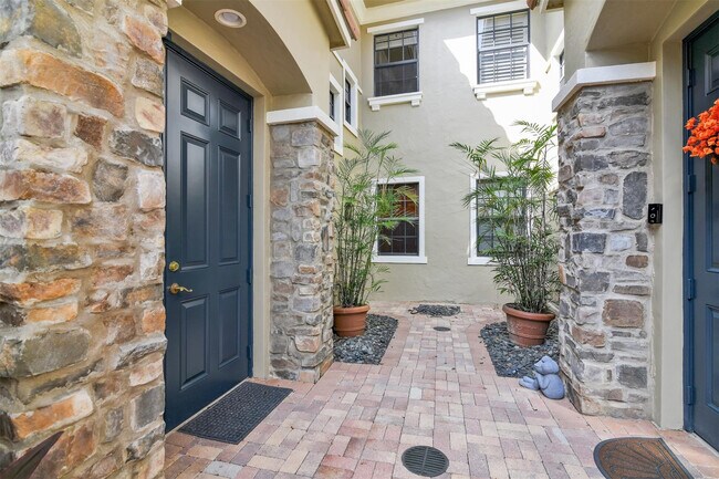 Foto del edificio - 7535 Old Thyme Ct