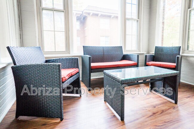 Foto del edificio - 1651 S Spring Ave