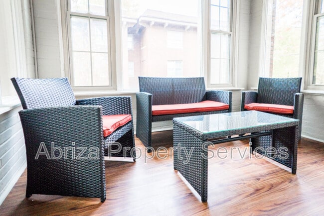 Building Photo - 1651 S Spring Ave