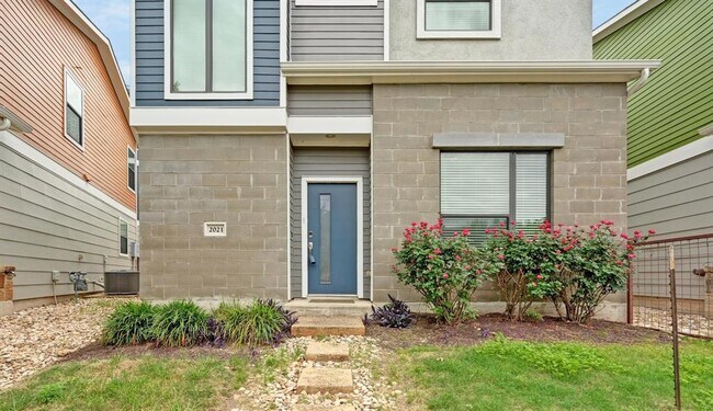 Building Photo - 2021 Carlson Dr