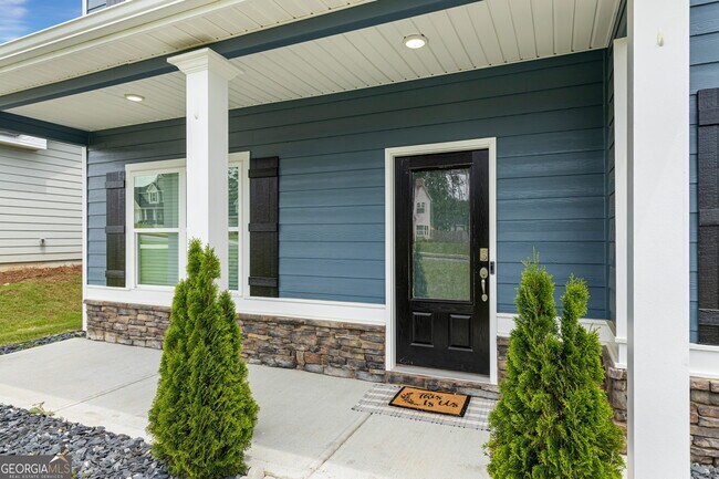 Building Photo - 1140 Red Bud Cir