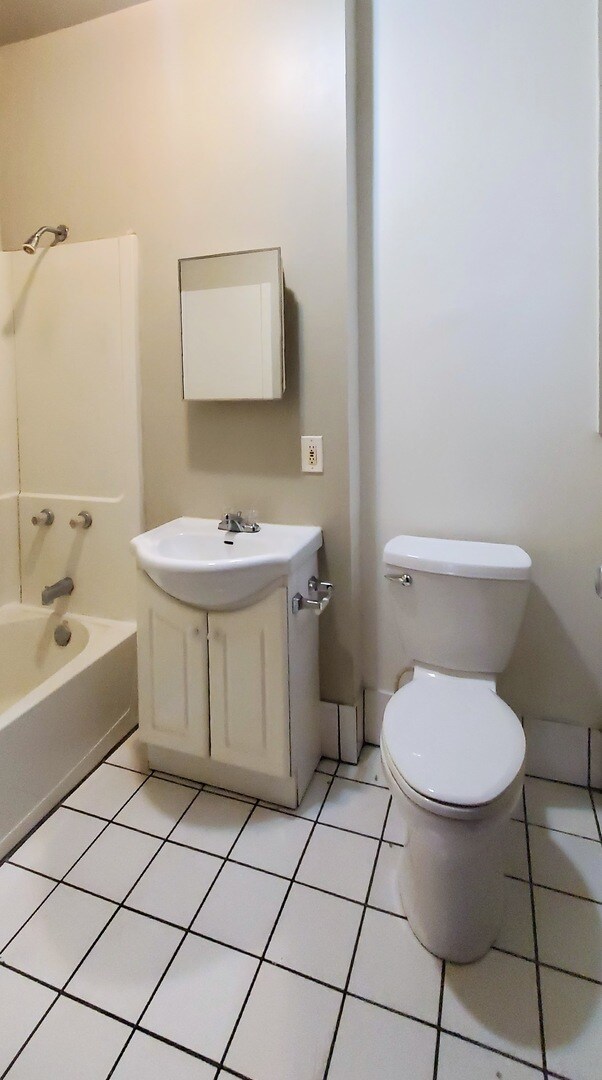 366 Western Ave Unit 5, Joliet, IL 60435 Condo for Rent in Joliet, IL