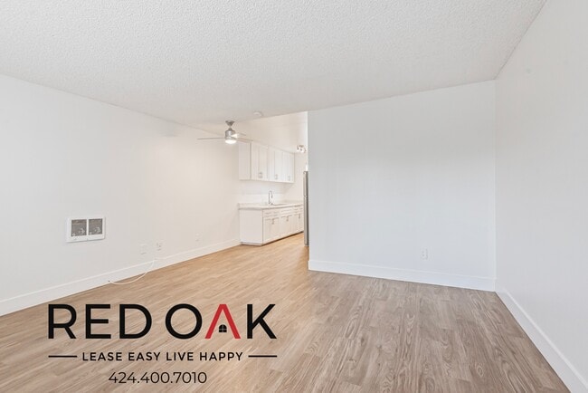 Foto del edificio - 13325 Heacock St