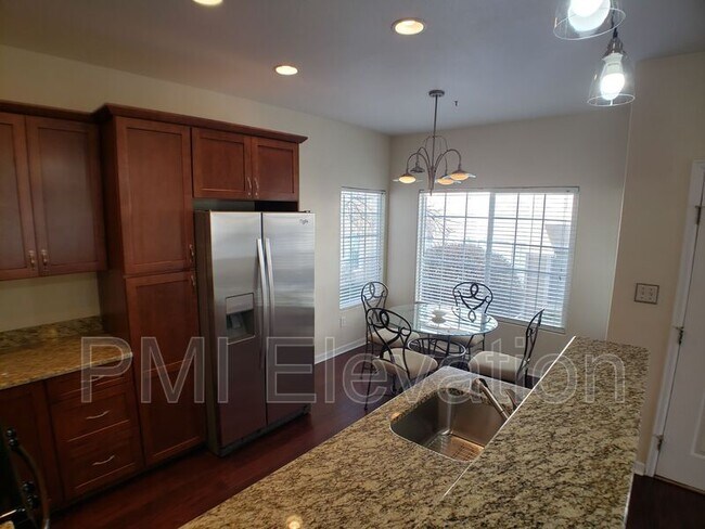 Building Photo - 8425 Pebble Creek Way