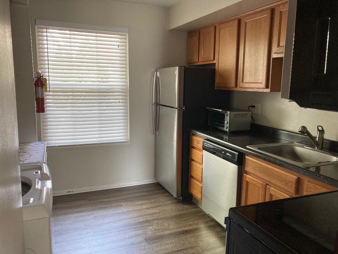 Foto del edificio - 625 McGuffey Ave