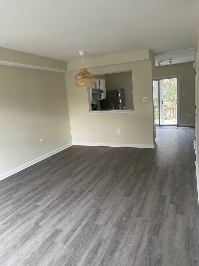 Foto del edificio - 14369 Newbern Loop