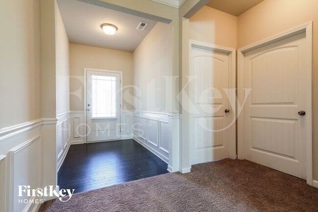Building Photo - 930 Blind Brook Cir