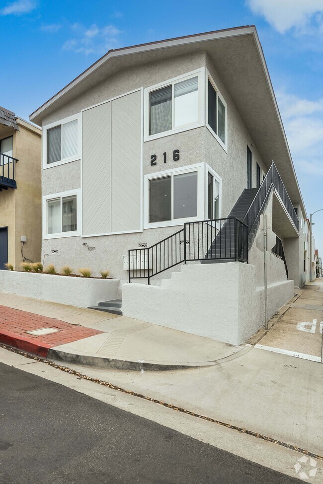 Building Photo - 216 Rosecrans Ave