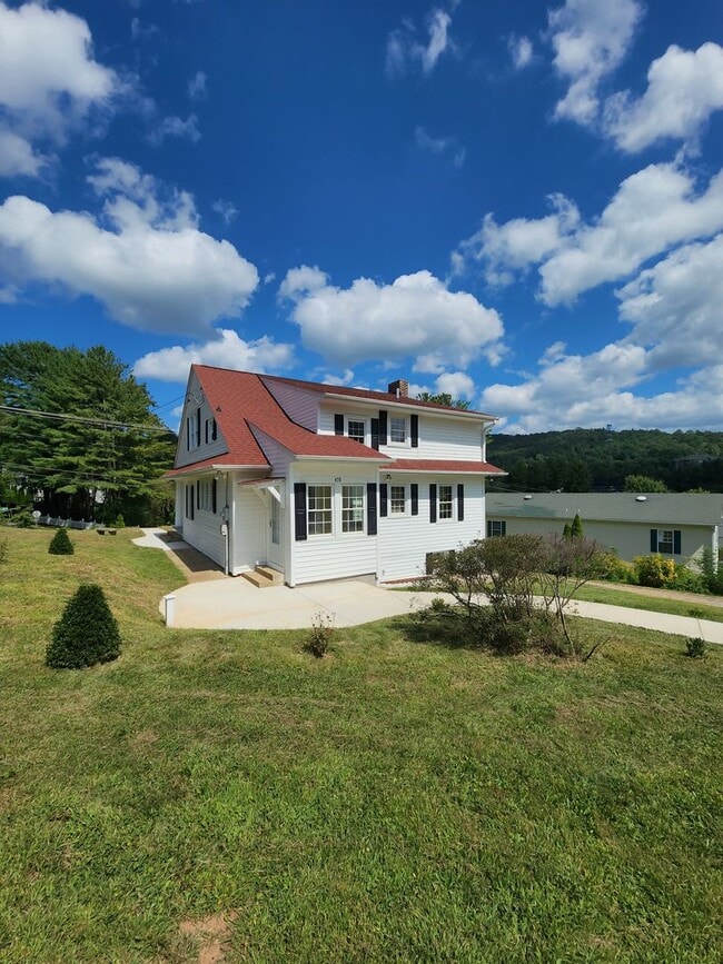 Building Photo - Kenilworth Rental-Asheville