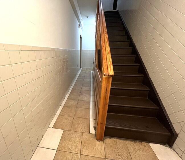 Foto del edificio - 1409 Grand St