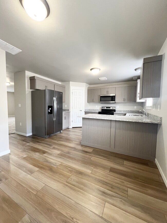 Building Photo - 2015 Lawrence Ln