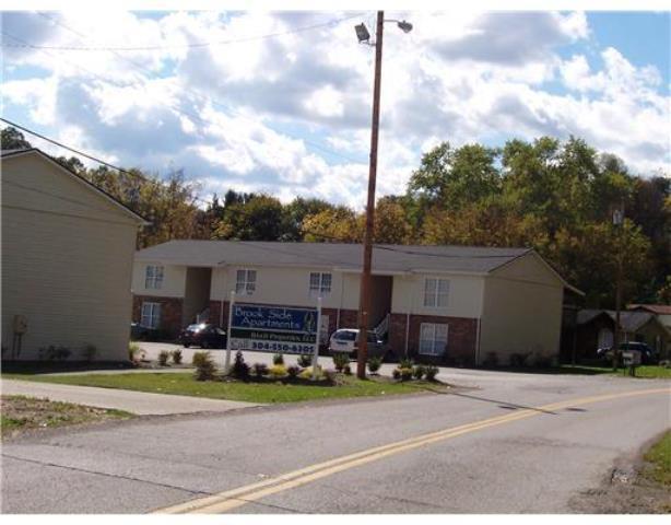 Primary Photo - 89 Riverview Dr