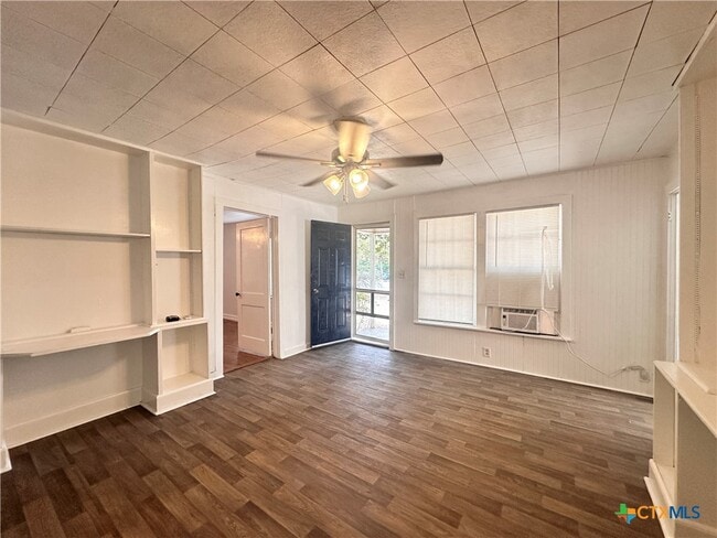 Building Photo - 240 W Sessom Dr