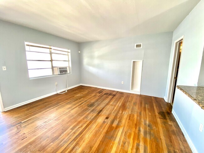 Foto del edificio - 630 N Federal Hwy
