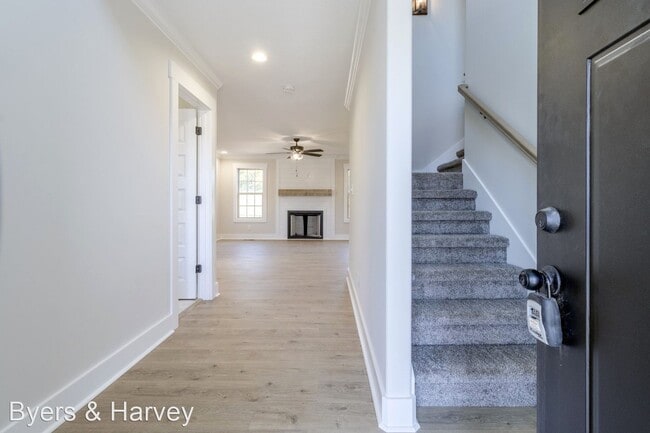 Building Photo - 3 br, 2.5 bath House - 846 Limestone Way