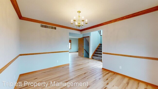 Foto del edificio - 4 br, 3.5 bath House - 5218 Cervantes Dr