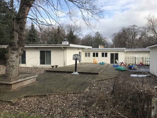 Building Photo - 15877 W Woodbine Cir