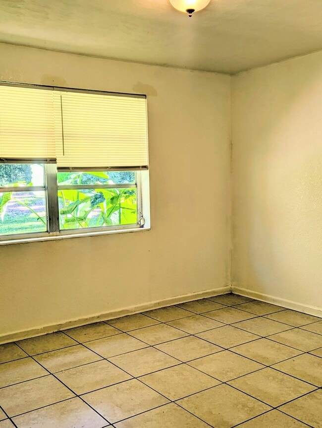 Building Photo - Enjoy the peace and quiet in this secluded...