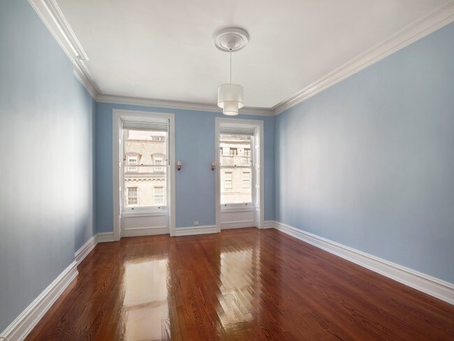 Building Photo - 38 E 70th St