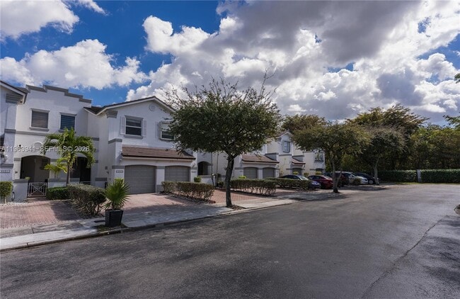 Building Photo - 4243 NW 112th Ct