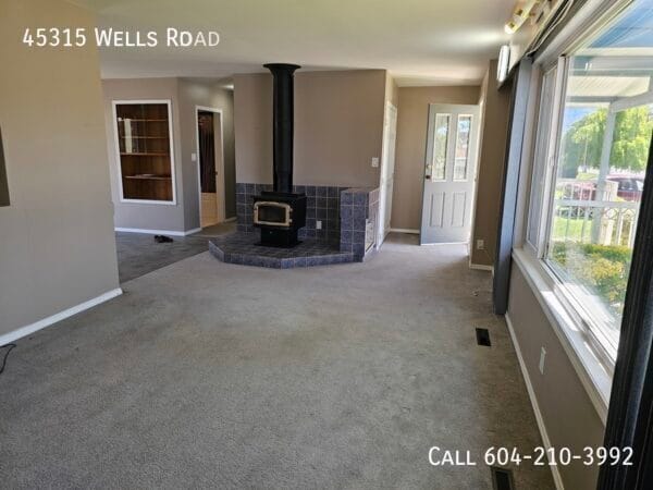 Building Photo - Full House with Fenced Yard in Sardis!